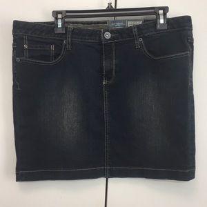 Like new Converse Jean skirt